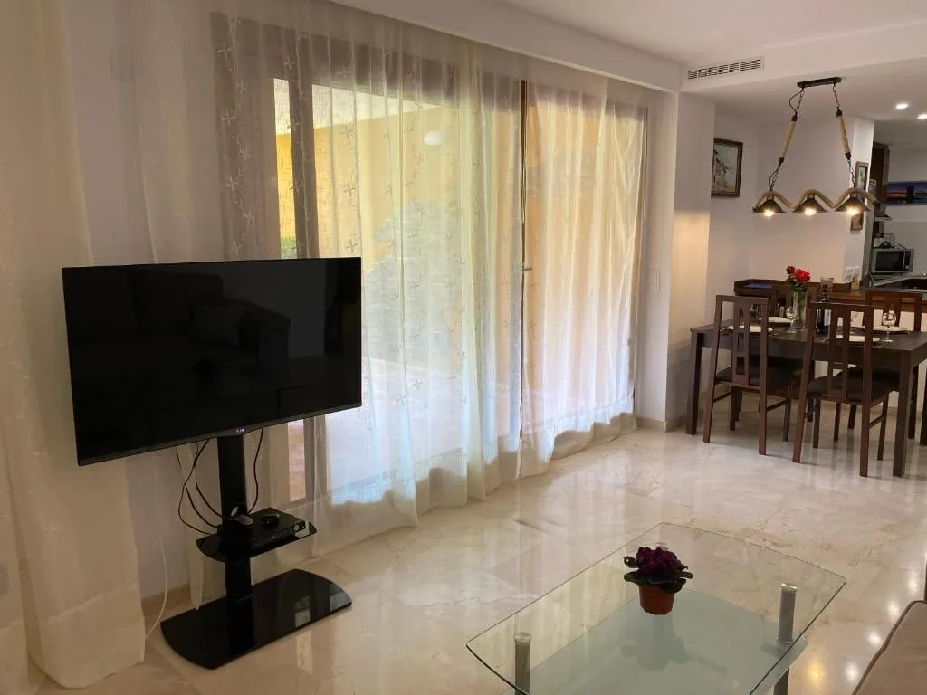 Living room and kitchen — Parque Recoleta, Punta Prima