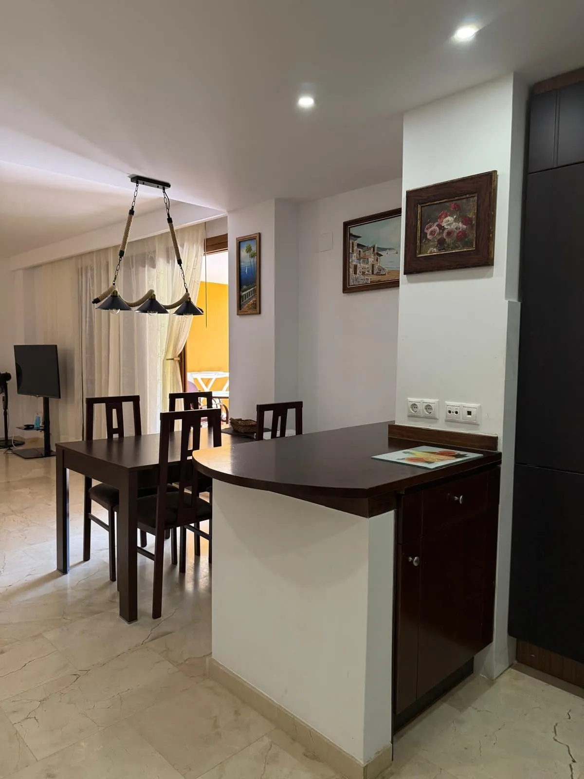 Living room and kitchen — Parque Recoleta, Punta Prima